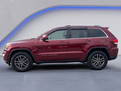 Used 2019 Jeep Grand Cherokee Laredo w/ Laredo X Package image 7
