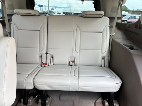 Used 2021 GMC Yukon Denali w/ Advanced Technology Package AWD/4WD image 33