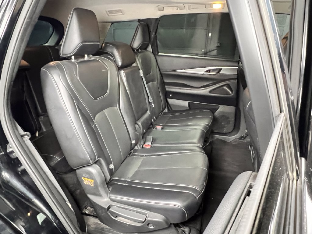 Used 2023 INFINITI QX60 Luxe w/ Cargo Package FWD image 18