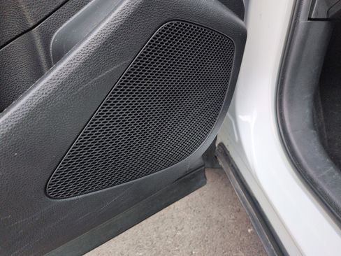 Used 2023 Toyota Corolla Cross LE w/ Moonroof Package image 16