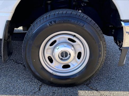 Certified 2023 Ford F250 XL AWD/4WD image 9
