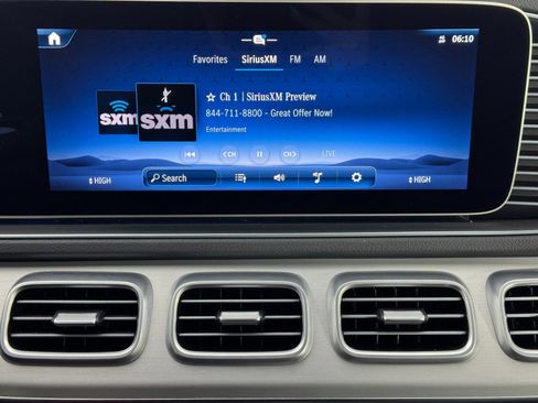 Used 2024 Mercedes-Benz GLS 450 4MATIC image 28