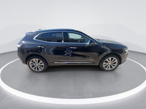 Used 2023 Buick Envision Avenir image 9