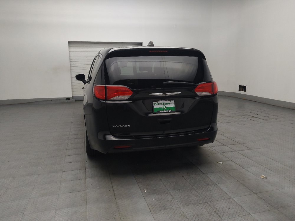 Used 2024 Chrysler Voyager LX FWD image 6