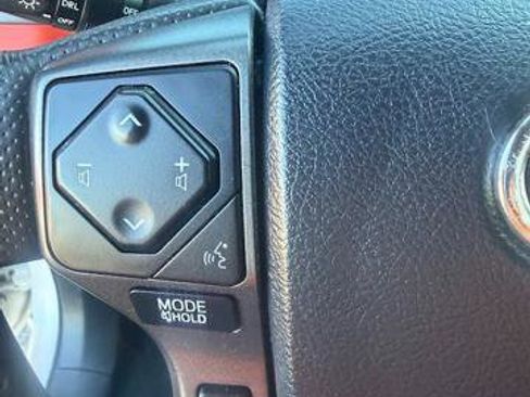 Used 2017 Toyota Tacoma TRD Off-Road w/ Tow Package (A/T) image 16