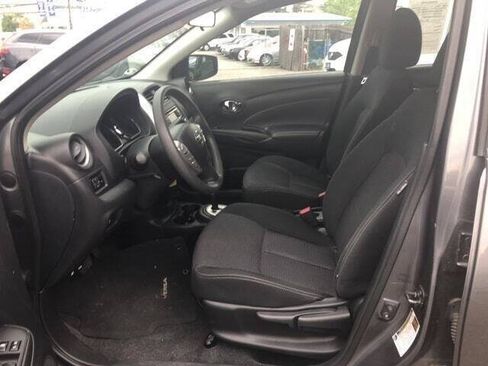 Used 2017 Nissan Versa SV FWD image 7