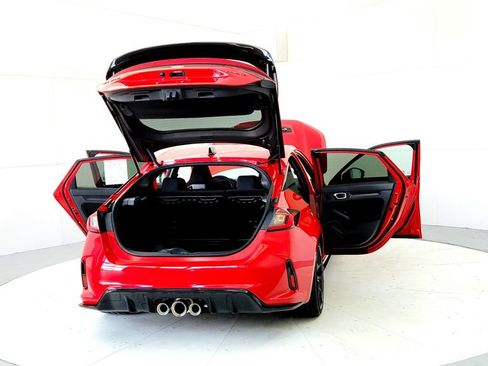 Used 2025 Honda Civic Type R image 11