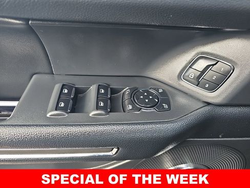 Used 2024 Ford Expedition XLT image 30