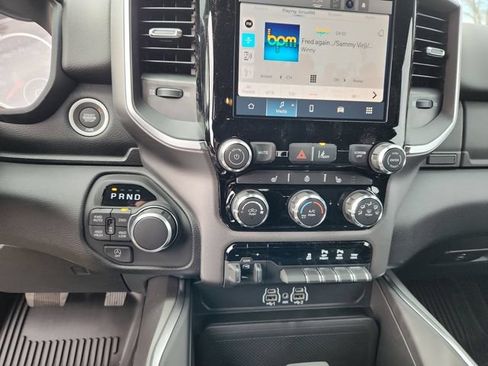 New 2026 RAM 1500 Big Horn AWD/4WD image 18