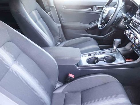 Used 2025 Honda Civic Sport image 18