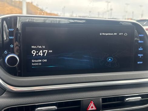 Used 2023 Hyundai Sonata Limited w/ Preferred Accessory Package FWD image 39