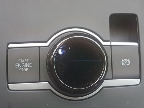 New 2025 Volkswagen Tiguan SE R-Line image 24