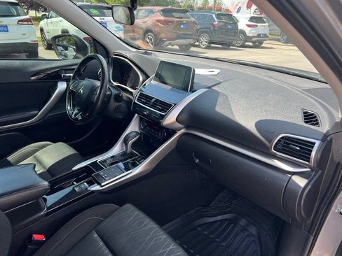 Used 2020 Mitsubishi Eclipse Cross SE FWD image 27