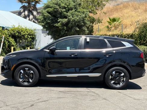 Used 2026 Kia Sportage LX FWD image 7