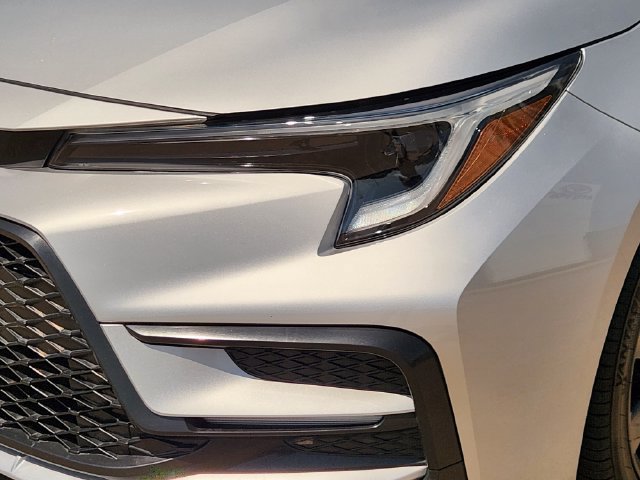 Used 2023 Toyota Corolla SE FWD image 6