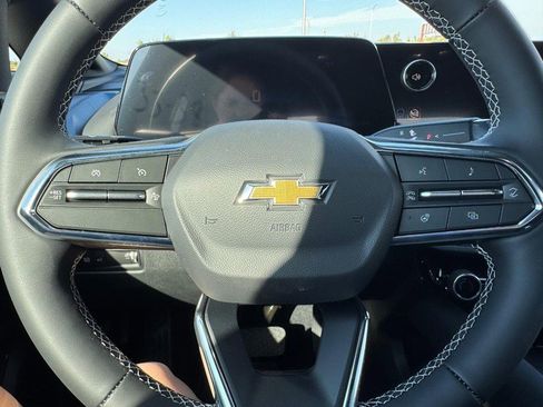 New 2026 Chevrolet Equinox EV LT image 12