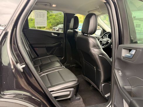Used 2025 Ford Escape Platinum AWD/4WD image 18