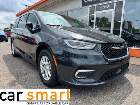 Used 2022 Chrysler Pacifica Touring-L FWD image 1
