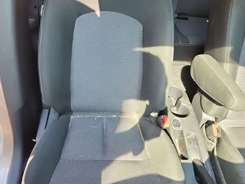 Used 2017 Nissan Versa SV FWD image 18