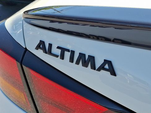 New 2026 Nissan Altima 2.5 SR w/ SR Midnight Edition Package AWD/4WD image 5