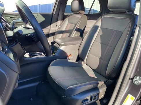 Used 2022 Chevrolet Equinox RS w/ LPO, Floor Liner Package image 18
