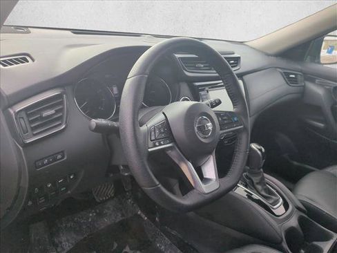 Used 2020 Nissan Rogue SL w/ Premium Package image 10