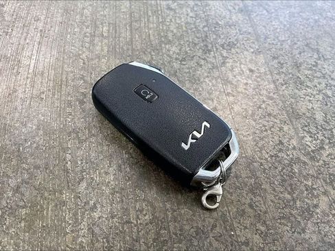 Used 2024 Kia Niro Wind FWD image 11