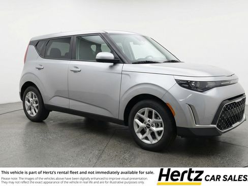 Used 2025 Kia Soul LX w/ LX Technology Package FWD image 1