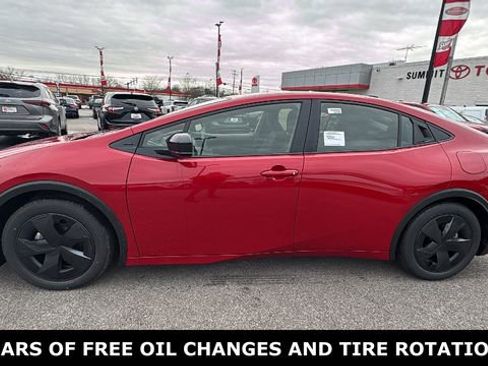 New 2026 Toyota Prius LE image 2