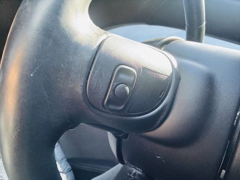 Used 2015 Dodge Challenger SXT w/ Sound Group image 17