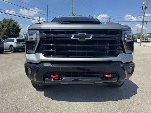 Used 2025 Chevrolet Silverado 2500 LT w/ Trail Boss Package AWD/4WD image 3