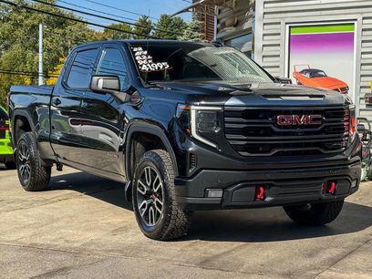 Used 2022 GMC Sierra 1500 AT4 w/ Technology Package