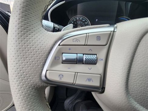 Used 2026 Genesis G70 2.5T Prestige image 7