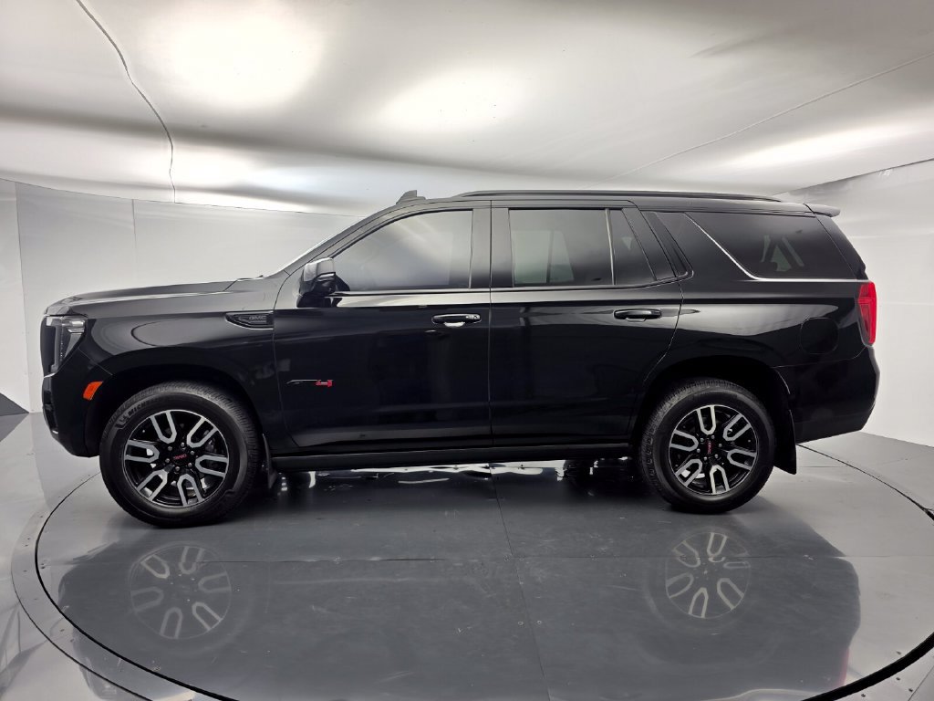 Used 2023 GMC Yukon AT4 w/ Technology Package AWD/4WD image 7