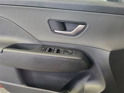 New 2025 Hyundai Kona Limited image 9