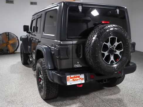 Used 2018 Jeep Wrangler Unlimited Rubicon AWD/4WD image 9