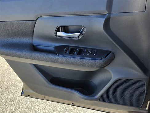 New 2026 Nissan Kicks SV w/ SV Premium Package image 27