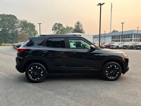 Used 2022 Chevrolet TrailBlazer LT w/ Convenience Package AWD/4WD image 5