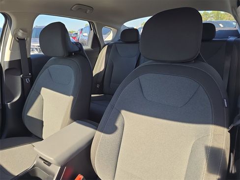 New 2025 Kia K4 LXS image 23