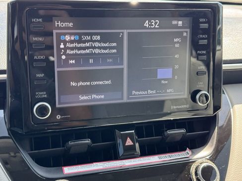 Used 2022 Toyota Corolla Cross LE FWD image 17