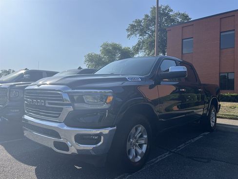 Used 2020 RAM 1500 Laramie AWD/4WD image 2