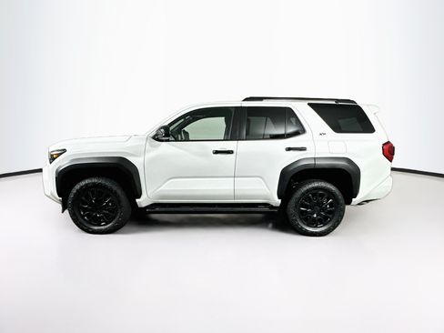 Used 2026 Toyota 4Runner SR5 AWD/4WD image 4