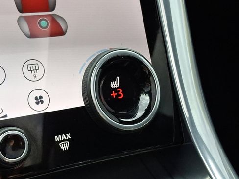 Used 2018 Land Rover Range Rover Sport SVR image 30