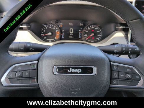 Used 2025 Jeep Compass Limited AWD/4WD image 25