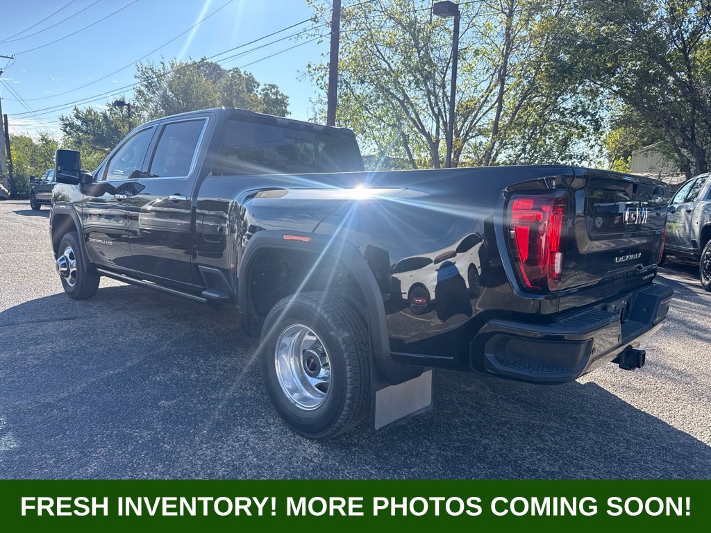 Used 2022 GMC Sierra 3500 Denali AWD/4WD image 4