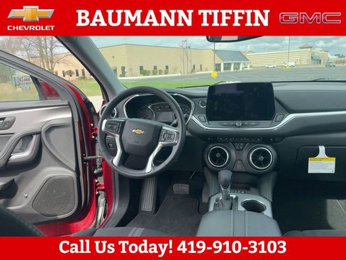 Used 2024 Chevrolet Blazer LT w/ Convenience Package image 3