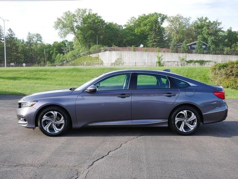 Used 2018 Honda Accord EX image 3