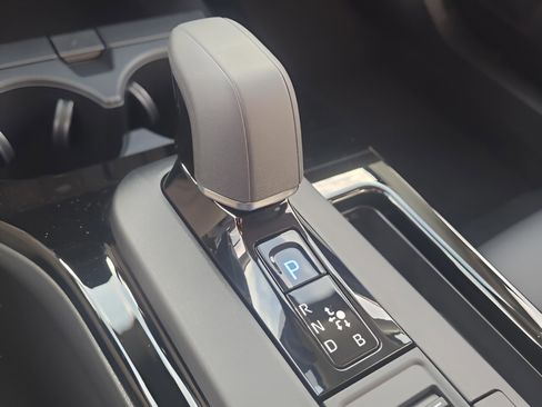 New 2026 Toyota Prius Plug-In Hybrid FWD image 16