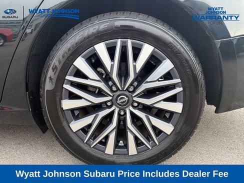 Used 2024 Nissan Altima 2.5 SV FWD image 5