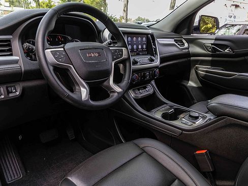 Used 2023 GMC Acadia SLT w/ LPO, Floor Liner Package image 7